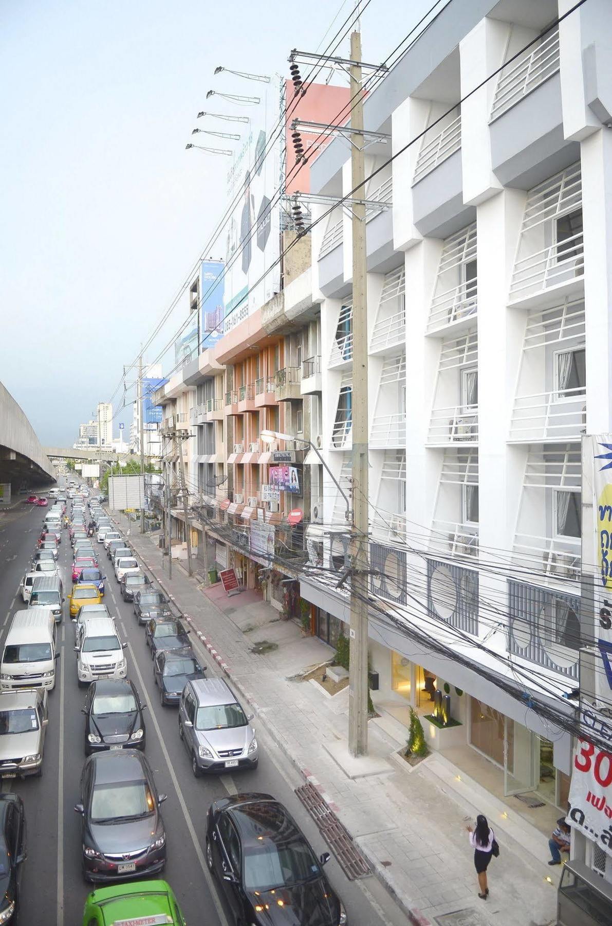 Hotel Mybed Ratchada Bangkok Exterior foto